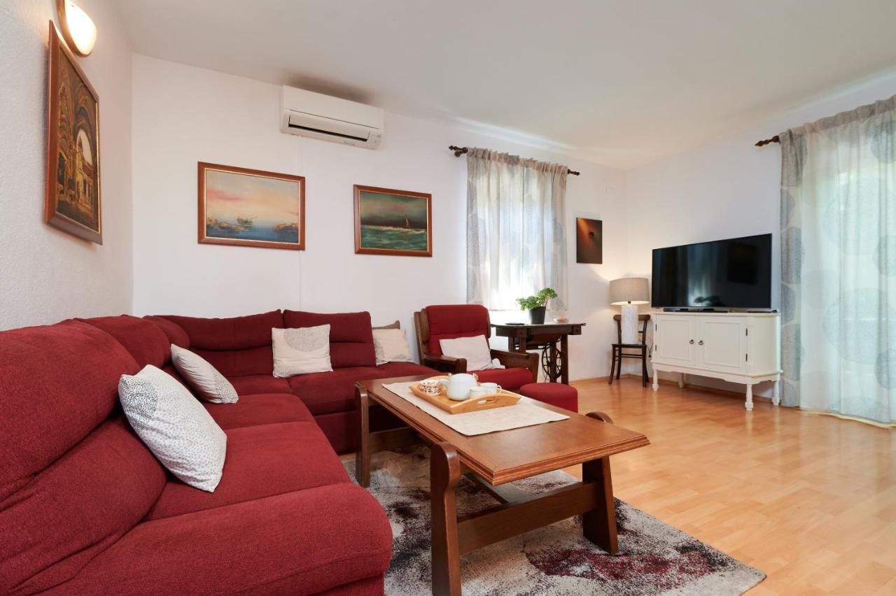 Guesthouse Aria تروغير المظهر الخارجي الصورة