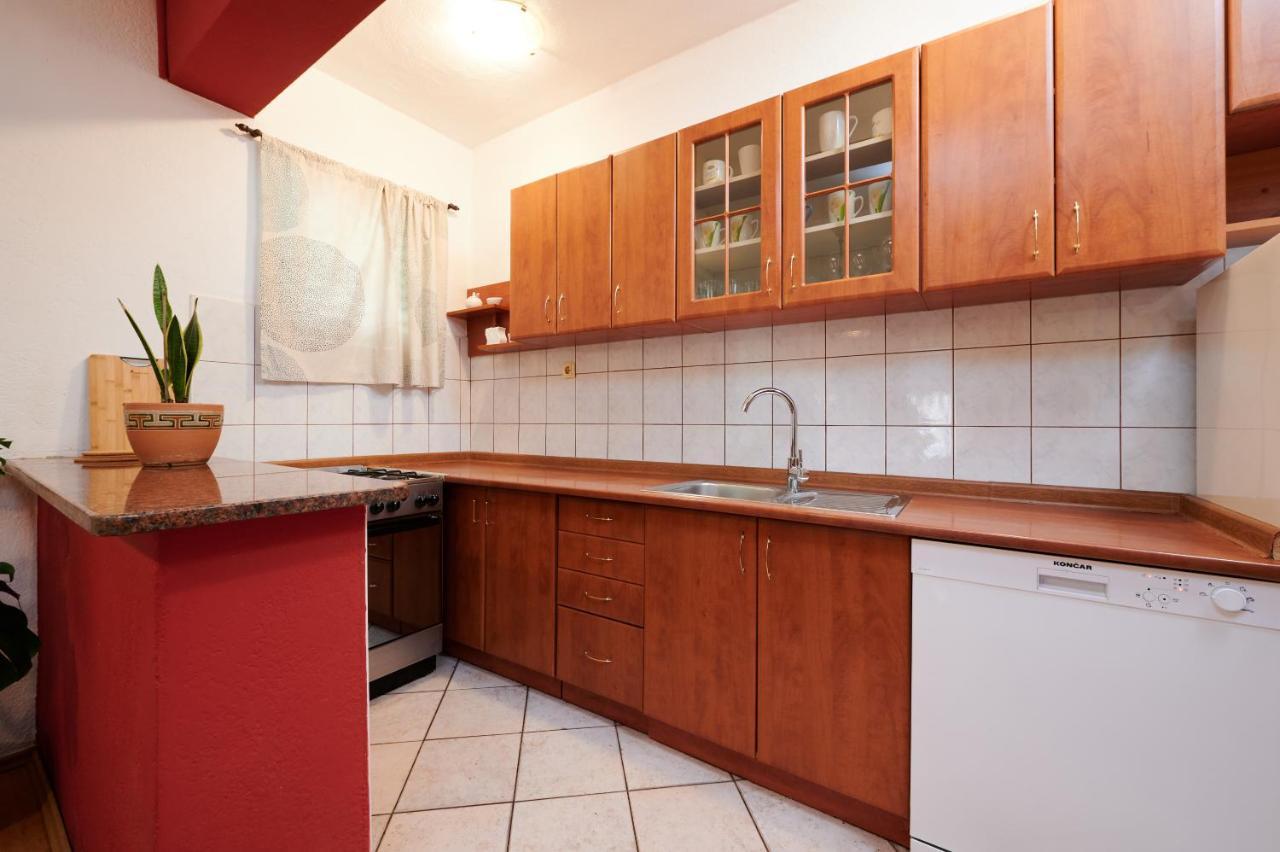 Guesthouse Aria تروغير المظهر الخارجي الصورة
